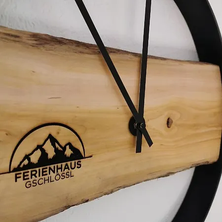 Gschloessl, Semesterbostad