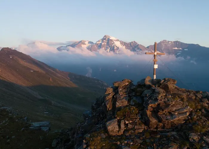 Gschloessl, * 劳里斯